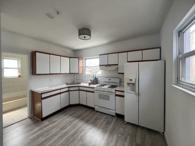 Foto del edificio - 543 Ellsworth Ave