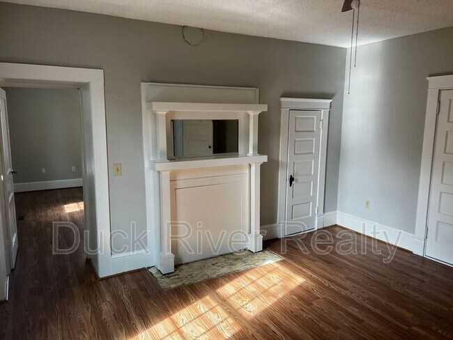 Building Photo - 1603 Highland Ave
