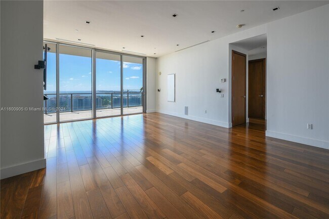 Foto del edificio - 800 South Pointe Dr