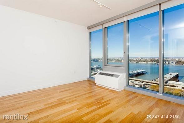 Primary Photo - 359 W 54th St