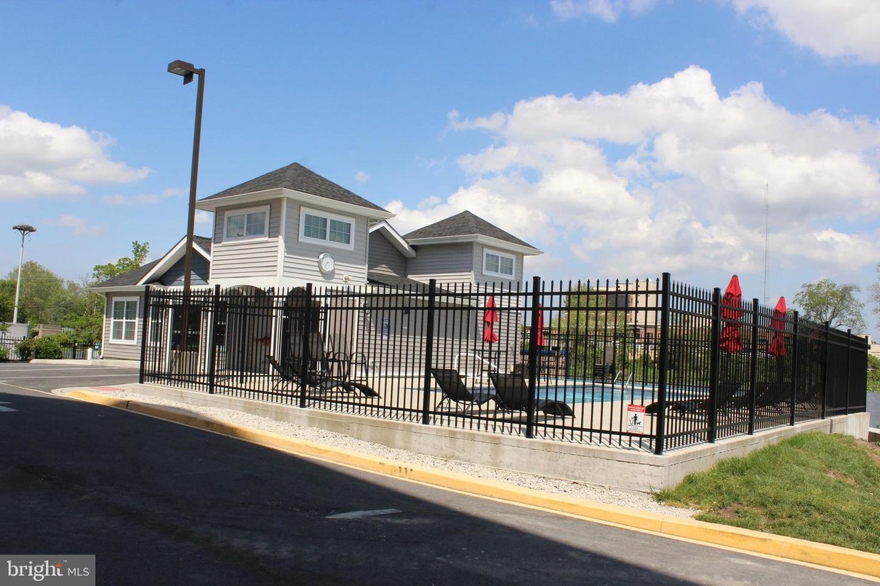 701 Water St Unit 201, Seaford, DE 19973 Room for Rent in Seaford, DE