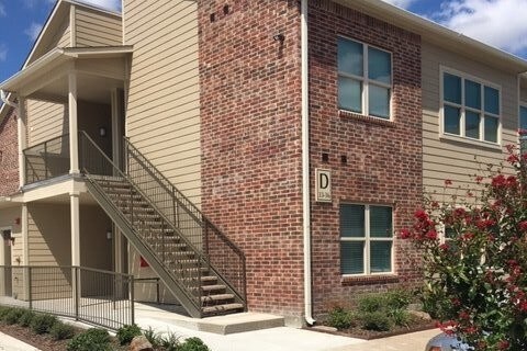 Foto del edificio - The Oaks Apartments