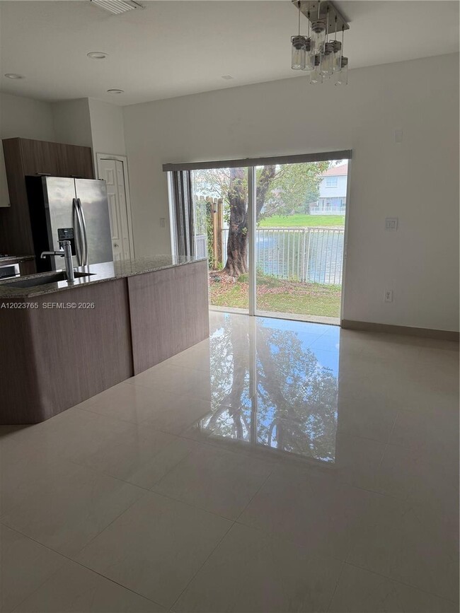 Foto del edificio - 10803 NW 83rd St