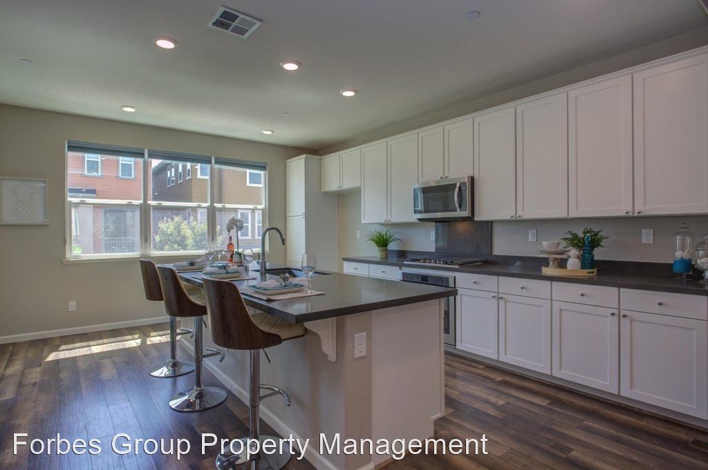 Primary Photo - 4 br, 3.5 bath House - 1782 Infinity Way