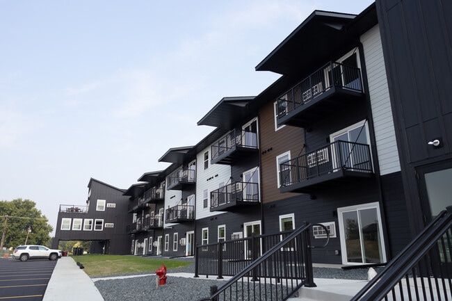 Building Photo - Elmview Apartments (New Construction)