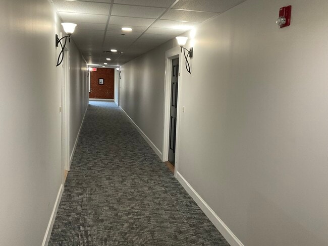 Building Photo - 100 W Court St