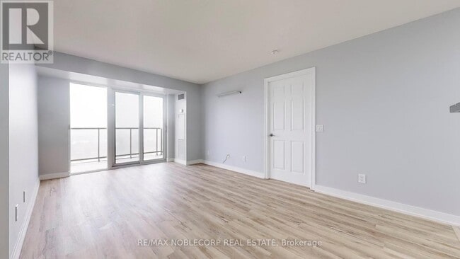 Photo du bâtiment - 710 Humberwood Blvd