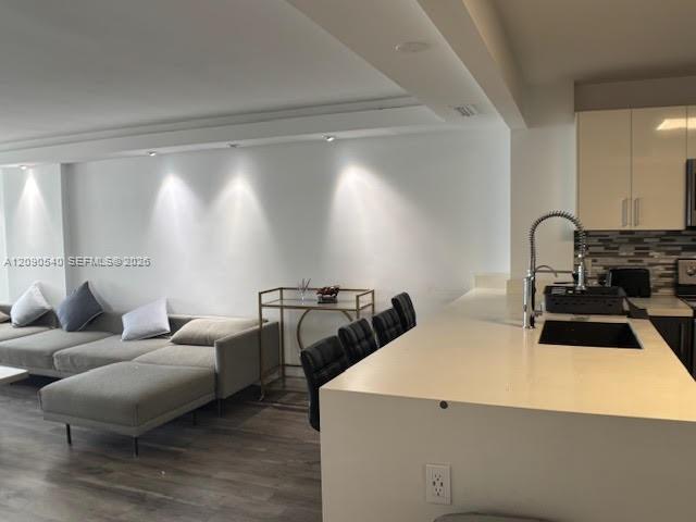 Foto del edificio - 6450 Collins Ave
