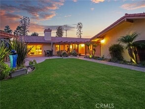 Building Photo - 30256 Avenida Selecta