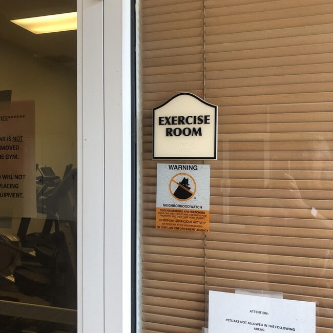 Building Photo - 105 Turpial Way