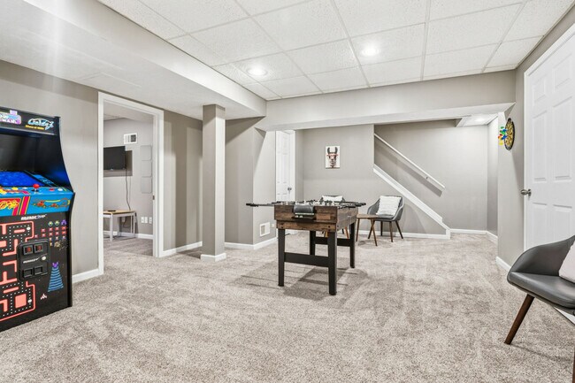 Building Photo - 185 Heights Ave