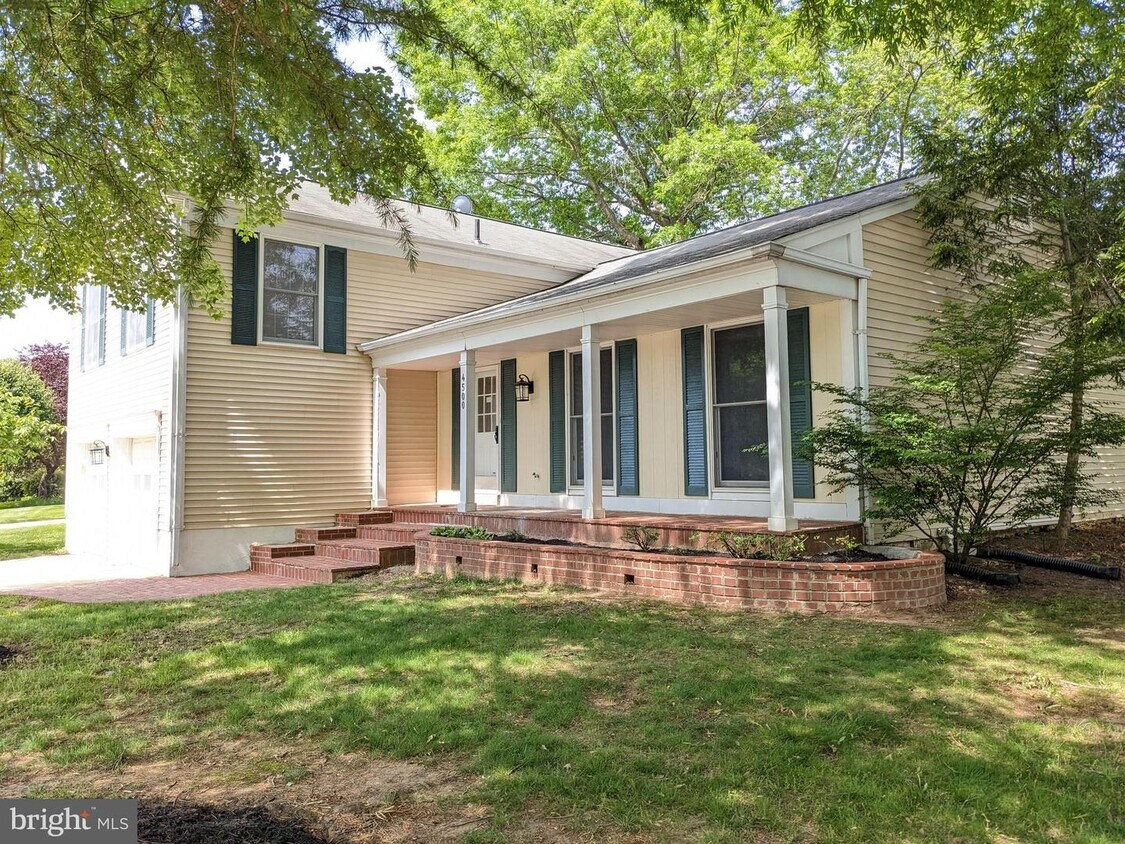 4500 Stone Pine Ct, Chantilly, VA 20151 House Rental in Chantilly, VA