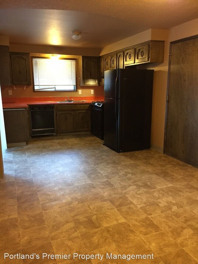 Building Photo - 3 br, 2 bath House - 3031 SE 140th Avenue