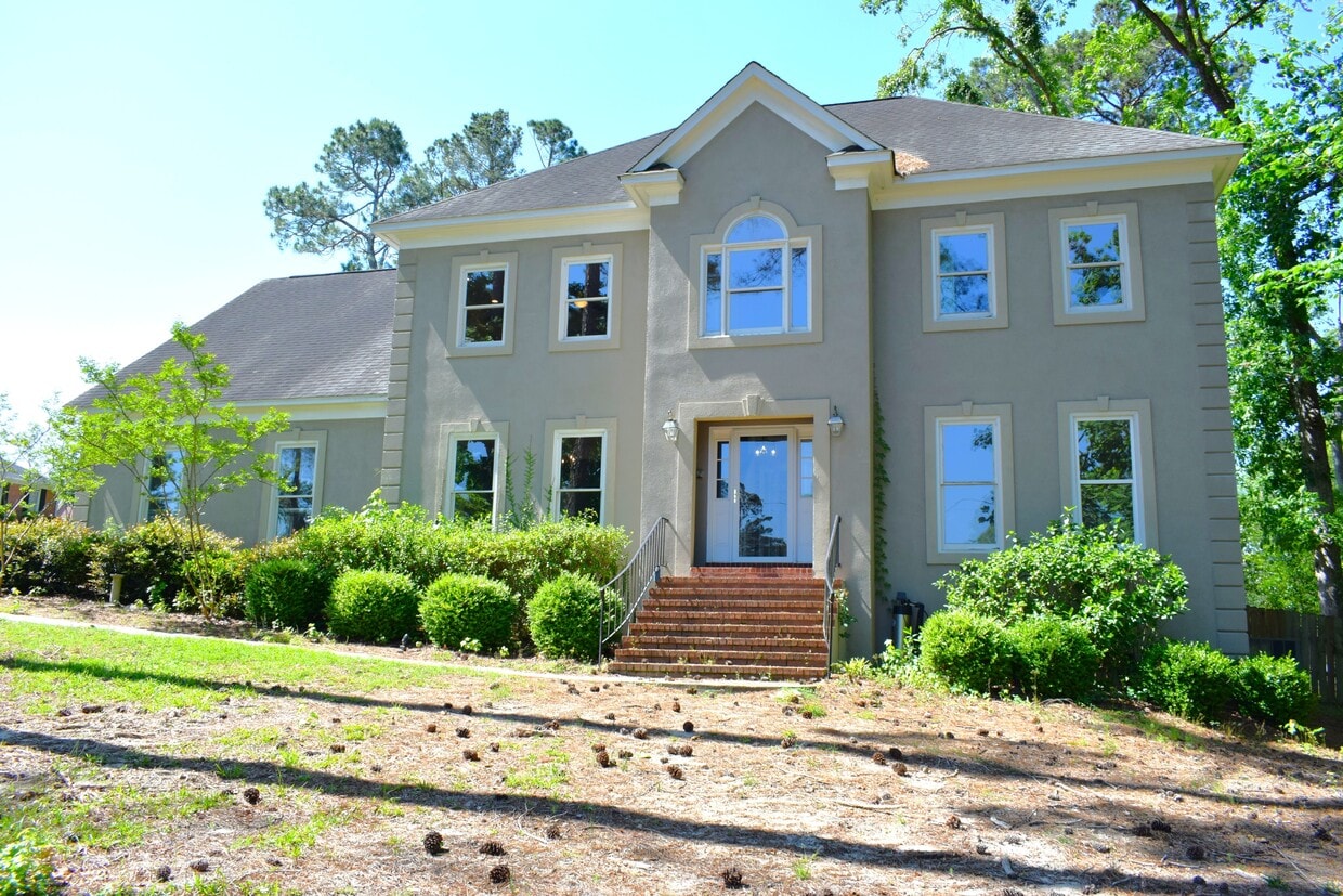 Foto principal - 4130 Knollcrest Cir N