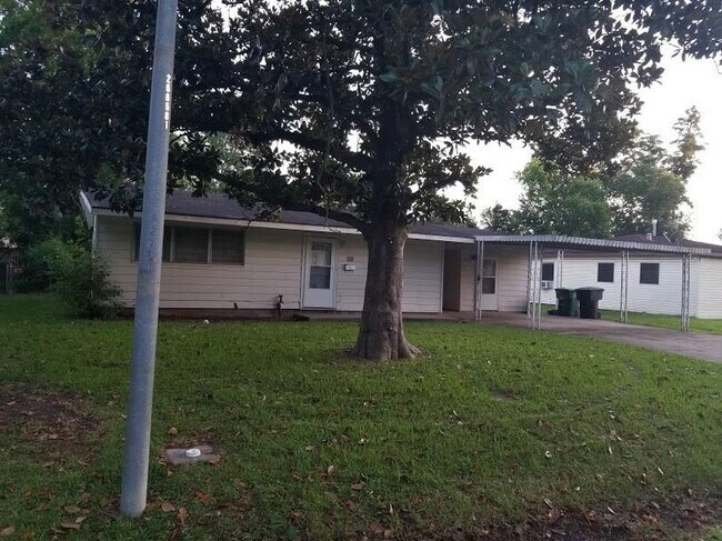 Foto del edificio - 3938 Alice St