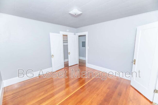 Foto del edificio - 3940 Whittle Ave