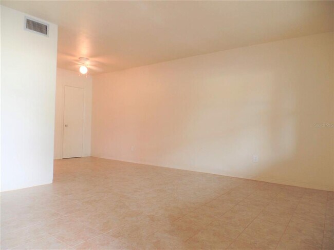 Building Photo - 1240 70th St N