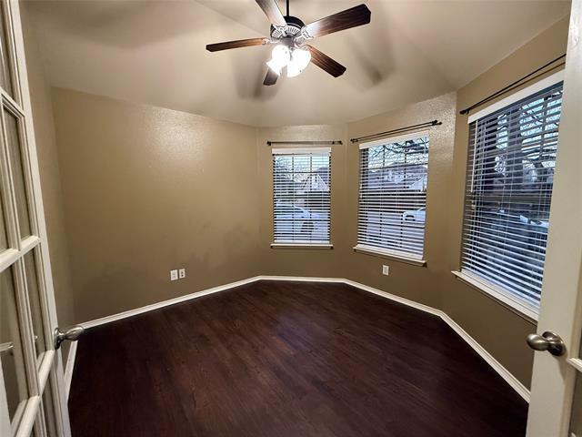 Foto del edificio - 816 Lake Grove Dr