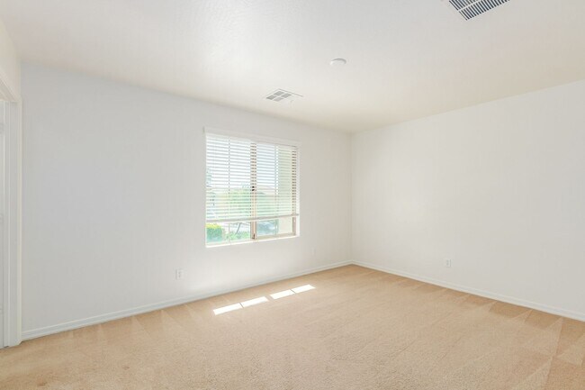 Foto del edificio - 3 bedroom home in Gated Community