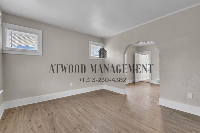 Foto del edificio - This beautifully updated 3-bedroom, 1-bath single-family home is ready for move-in!