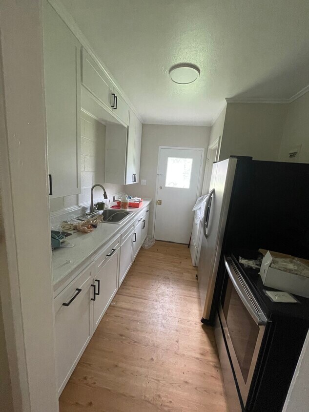 Foto principal - 1031 Coit St