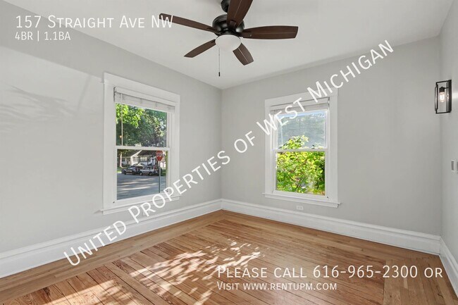 Foto del edificio - 157 Straight Ave NW