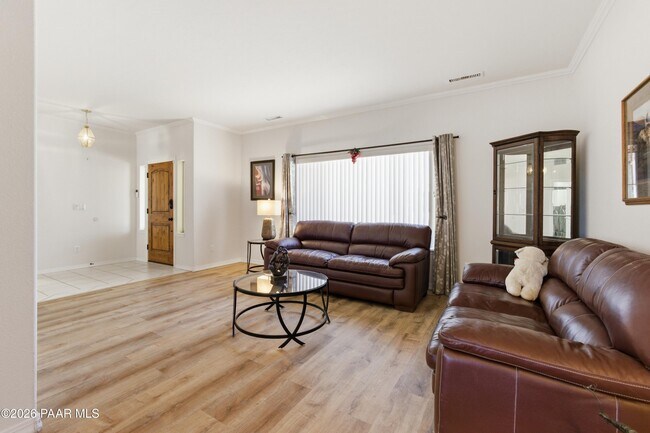 Foto del edificio - 5775 Goldenrod Way
