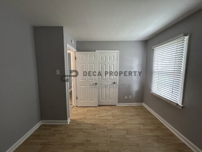 Building Photo - 1175 Gahan Dr