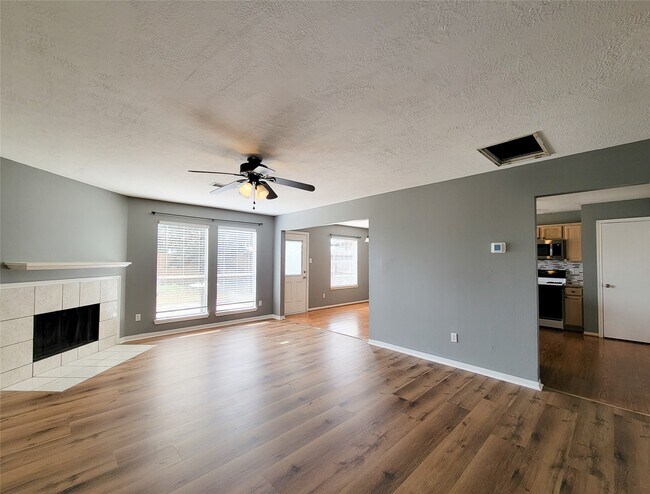 Foto del edificio - 18335 Westlock St