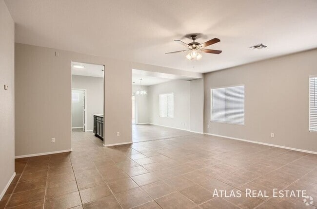 Building Photo - 805 E Drifter Pl