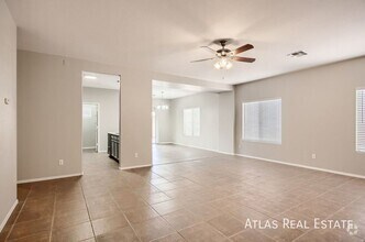 Building Photo - 805 E Drifter Pl