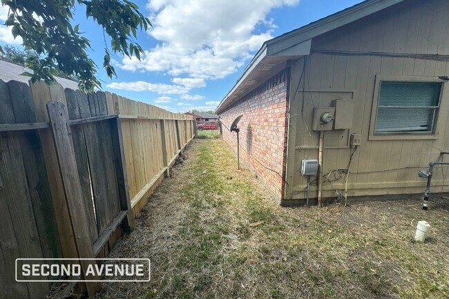 Foto del edificio - 11727 Mosscrest Dr