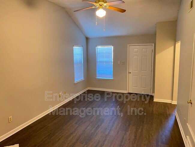 Building Photo - 8357 Bridge Creek Dr