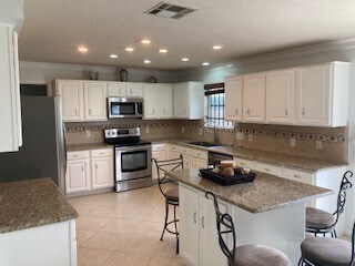 Building Photo - 2111 Quail Pl Dr