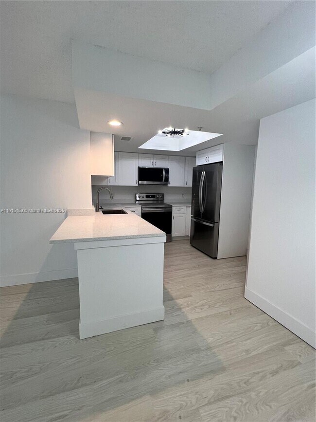 Foto del edificio - 2021 SE 10th Ave