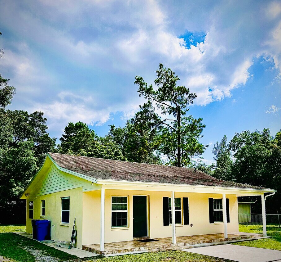 1005 Hummingbird Ln, Brandon, FL 33511 House for Rent in Brandon, FL