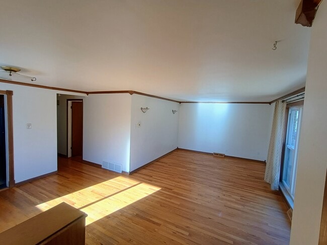 Foto del edificio - 235 Hemlock St