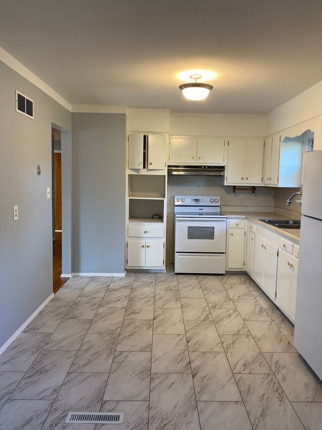 Foto del edificio - 438 Linden St