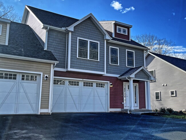 Building Photo - 22 Newbury Ct