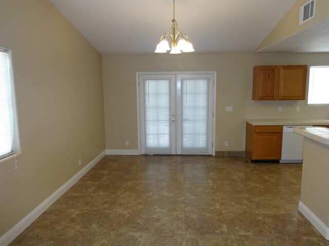 Building Photo - 3001 Latham St