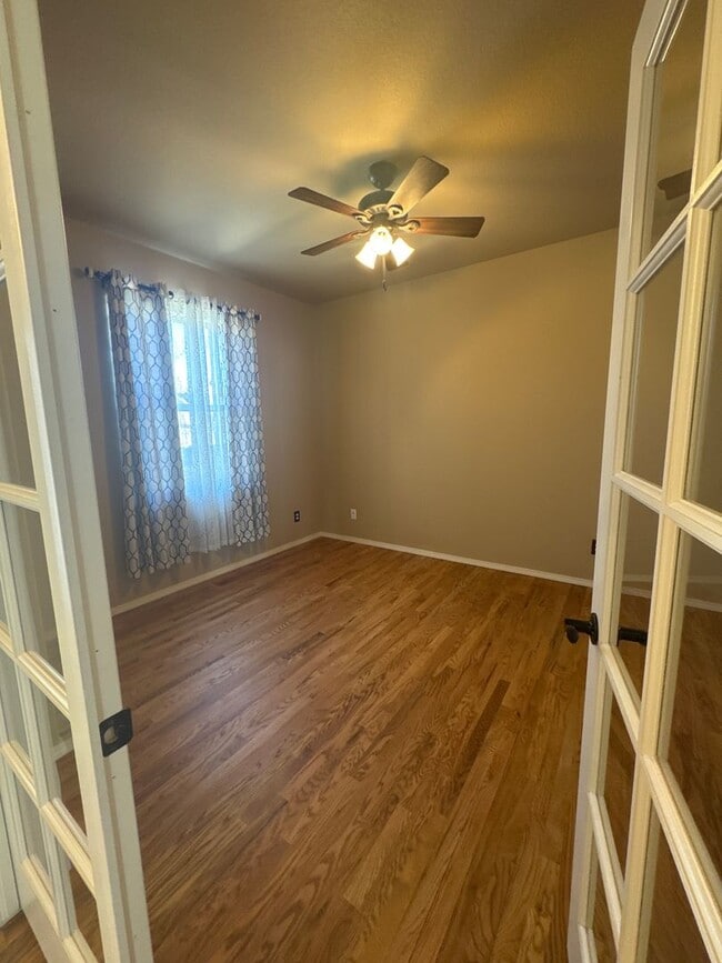 Building Photo - 10732 Echo Canyon Dr