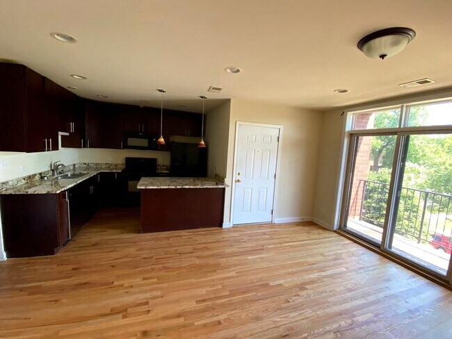 Foto del edificio - 3342 W 19th St