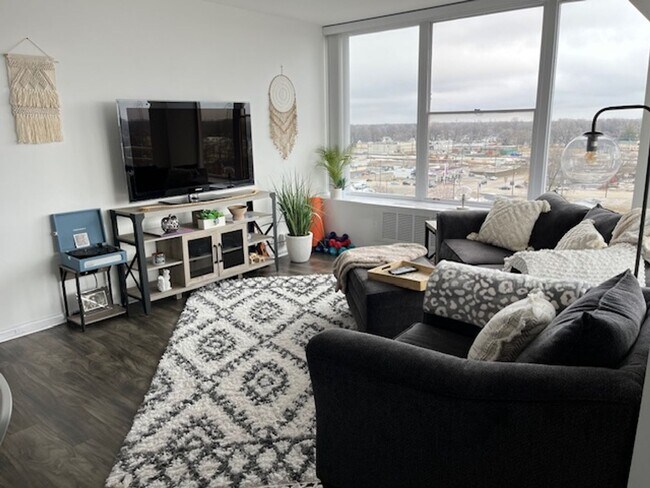 Foto del edificio - Beautiful one bedroom condo. Fully furnish...