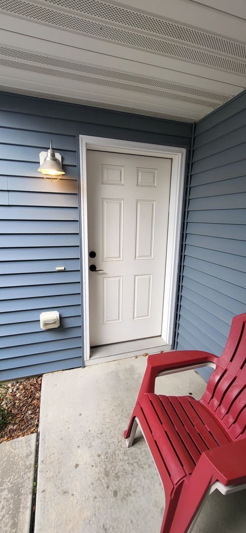 Building Photo - non-smoking townhouse in SW Rochester 2bed...