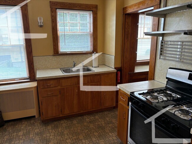 Foto del edificio - 2 bedroom no fee