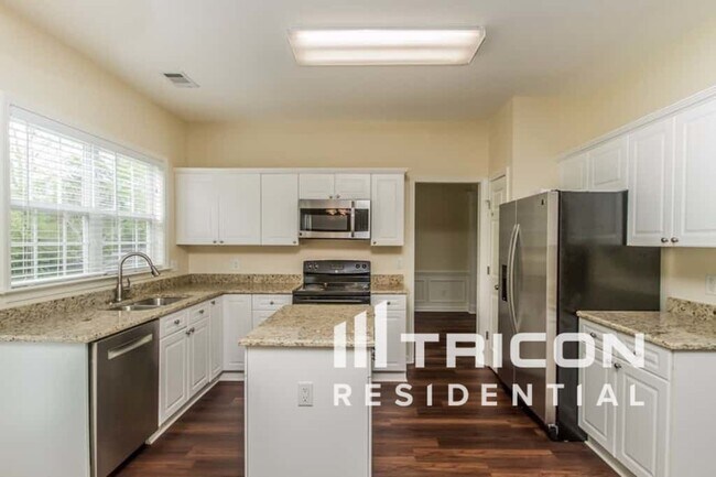 Building Photo - 2146 Ponty Pool Dr