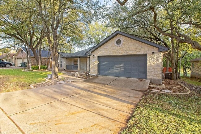 Building Photo - 140 Canyon Rd