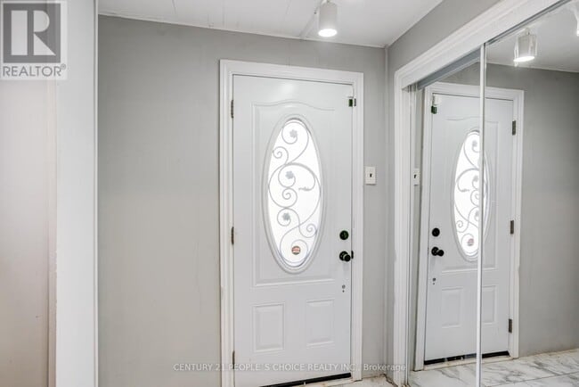 Building Photo - 18 Hernon Ct