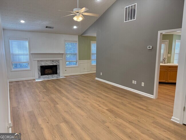 Building Photo - 509 Tannenhill Pl