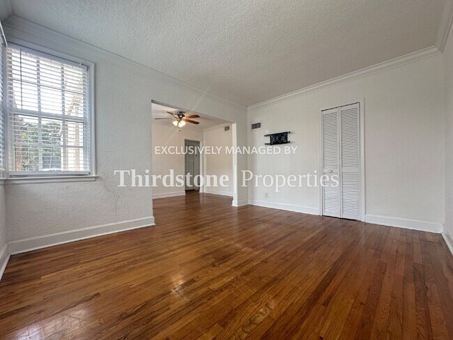 Building Photo - 319 1st Ave N